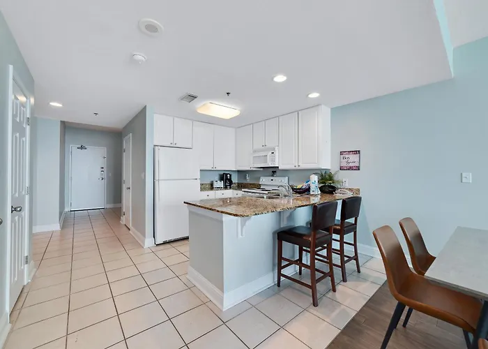 Lighthouse 1512 Apartment
